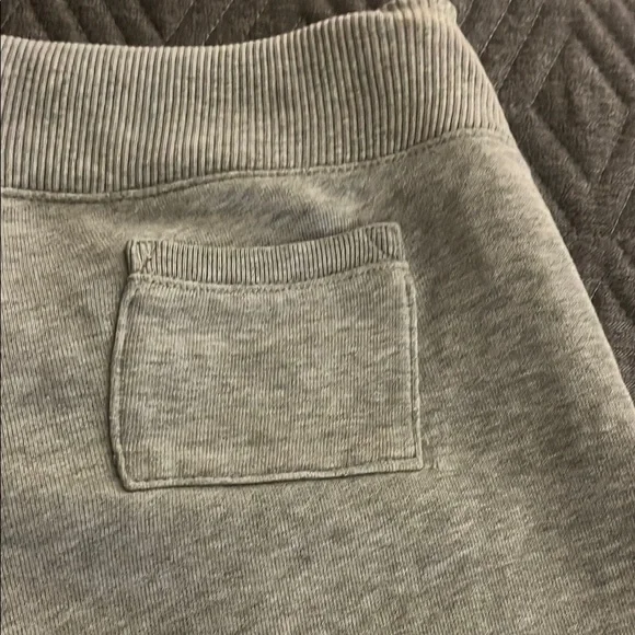 American Eagle Outfitters Heather Gray Shorts - Picture 6 of 6